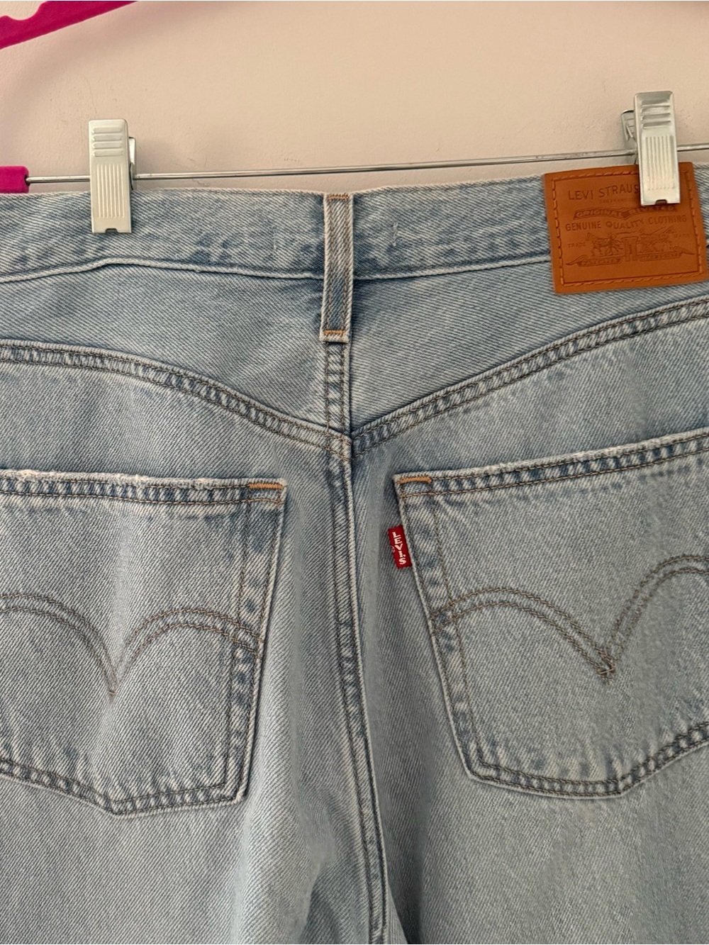 Levi's Light Wash Wide-Leg High Loose Rise Jeans - Picture 3 of 7